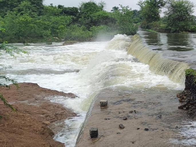 Heavy rains in Sangli district Pomegranate, grape, vegetable crops hit hardest | सांगली जिल्ह्यात दहा मंडळात अतिवृष्टी; डाळिंब, द्राक्ष, भाजीपाला पिकांना सर्वाधिक फटका