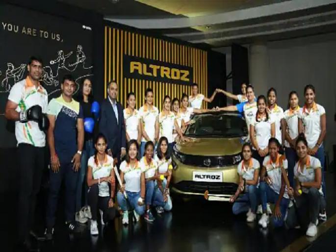Tata Motors gives Altroz car to 24 Olympians who narrowly missed medal in Tokyo | टोकियो ऑलिम्पिक स्पर्धेत पदकाची हुलकावणी मिळालेल्या भारतीय खेळाडूंचा 'TATA' कडून Altroz देऊन सन्मान Tata Motors gives Altroz car to 24 Olympians who narrowly missed medal in Tokyo | टोकियो ऑलिम्पिक स्पर्धेत पदकाची हुलकावणी मिळालेल्या भारतीय खेळाडूंचा 'TATA' कडून Altroz देऊन सन्मान