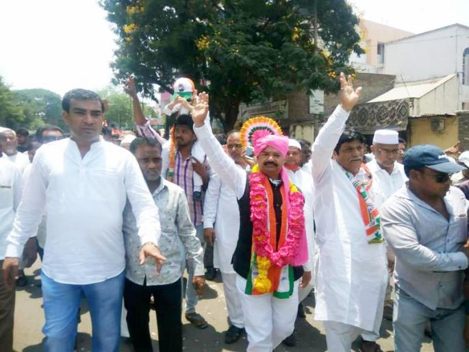 Congress defeats Solapur municipal by-election, Taufiq Hatture wins | सोलापूर मनपा पोटनिवडणुकीत काँग्रेसने जागा राखली, तौफिक हत्तुरे विजयी Congress defeats Solapur municipal by-election, Taufiq Hatture wins | सोलापूर मनपा पोटनिवडणुकीत काँग्रेसने जागा राखली, तौफिक हत्तुरे विजयी