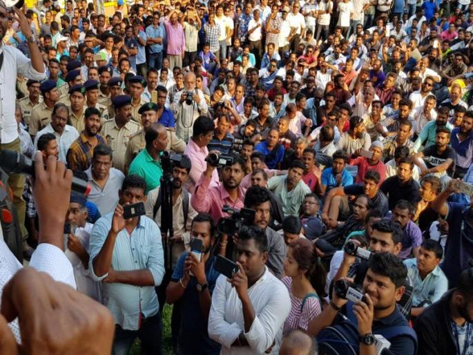 Goa : Taxi professional's strike second day | गोव्यात टॅक्सी व्यावसायिकांचा संप दुस-या दिवशीही सुरू, पर्यटकांची गैरसोय