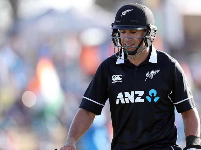 ICC World Cup 2019: Ross Taylor given wrongly out in wc final | ICC World Cup 2019 : अंतिम फेरीतही सदोष पंचगिरी; रॉस टेलरला ढापला