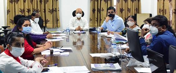 Give benefits of government schemes to TB patients: Daulat Desai | क्षयरोग रुग्णांना शासकीय योजनांचा लाभ द्या : दौलत देसाई Give benefits of government schemes to TB patients: Daulat Desai | क्षयरोग रुग्णांना शासकीय योजनांचा लाभ द्या : दौलत देसाई