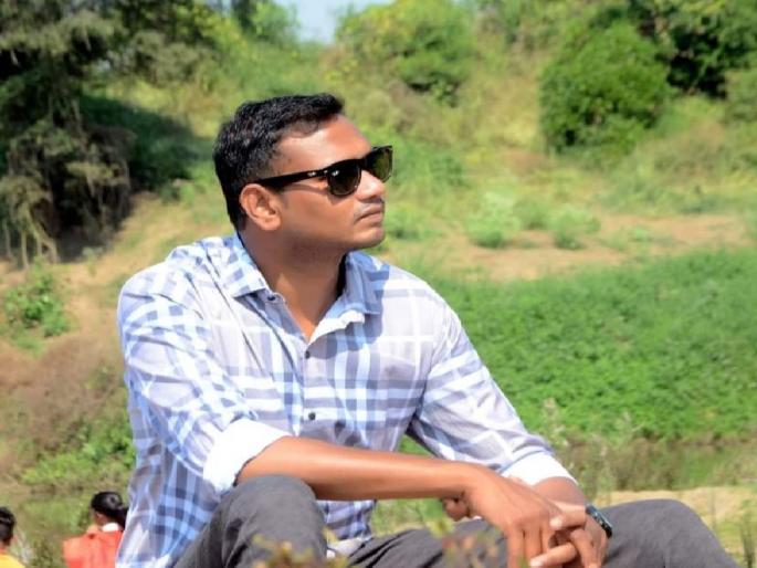 During the Navratri festival, the couple will visit, and the engineer will be killed on the way | नवरात्रोत्सवात जोडीने दर्शनाला, वाटेत अभियंत्यावर काळाचा घाला During the Navratri festival, the couple will visit, and the engineer will be killed on the way | नवरात्रोत्सवात जोडीने दर्शनाला, वाटेत अभियंत्यावर काळाचा घाला