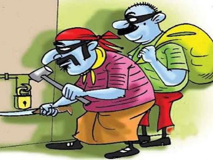 family Went to Balaghat, thief robbed the house and stole cash, jewellery worth 3.29 lakh | बालाघाटला गेले, चोरट्याने ३.२९ लाखांचे रोख, दागिने नेले family Went to Balaghat, thief robbed the house and stole cash, jewellery worth 3.29 lakh | बालाघाटला गेले, चोरट्याने ३.२९ लाखांचे रोख, दागिने नेले
