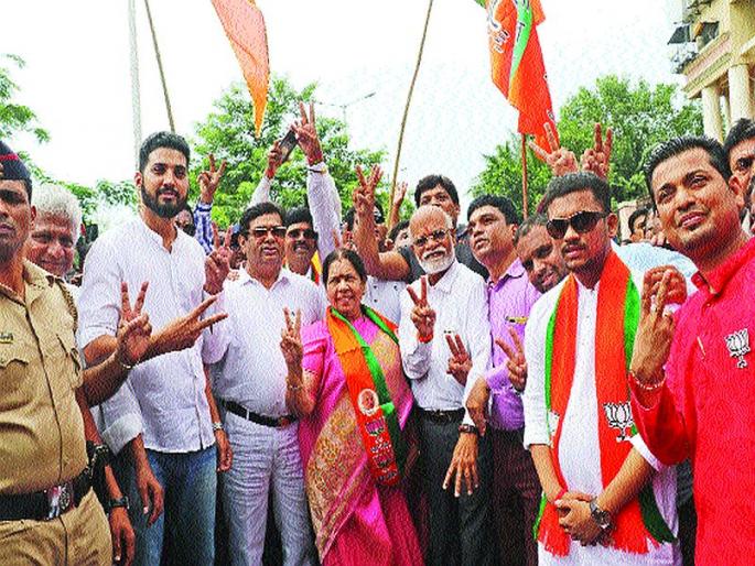 Maharashtra Election 2019: The fort of Belapur was maintained by the Manda Mhatre | बेलापूरचा गड मंदा म्हात्रेंनी राखला Maharashtra Election 2019: The fort of Belapur was maintained by the Manda Mhatre | बेलापूरचा गड मंदा म्हात्रेंनी राखला