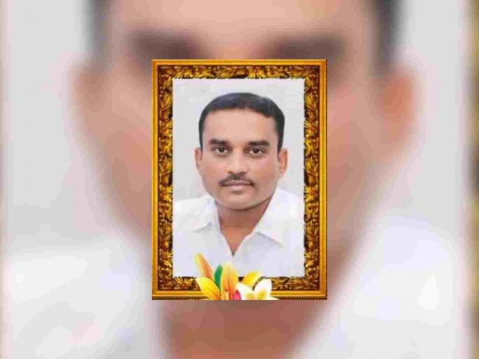 Bike blown up at Udgir; Teacher killed on the spot, wife serious, Nalegaon-Udgir highway accident | उदगीर येथे दुचाकीला उडवले; शिक्षक जागीच ठार, पत्नी गंभीर; महामार्गावर झाला अपघात Bike blown up at Udgir; Teacher killed on the spot, wife serious, Nalegaon-Udgir highway accident | उदगीर येथे दुचाकीला उडवले; शिक्षक जागीच ठार, पत्नी गंभीर; महामार्गावर झाला अपघात