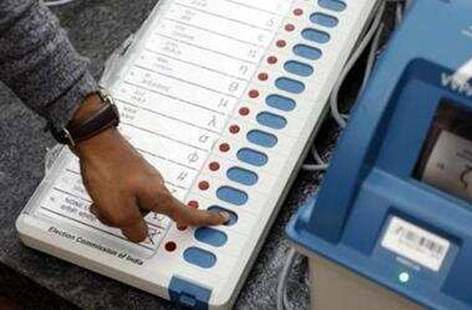 Amravati divisional teacher constituency election postponed! | अमरावती विभागीय शिक्षक मतदारसंघाची निवडणूक लांबणीवर!