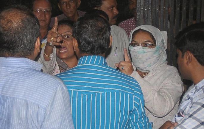 Dispute erupted at Panchagaon Zilla Parishad School of Nagpur | नागपूरनजीकच्या पाचगाव जिल्हा परिषद शाळेचा वाद उफाळला Dispute erupted at Panchagaon Zilla Parishad School of Nagpur | नागपूरनजीकच्या पाचगाव जिल्हा परिषद शाळेचा वाद उफाळला