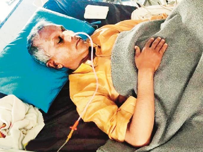 Water poisoning on head master in Hingoli school | हिंगोलीत शाळेमध्येच मुख्याध्यापकावर पाण्यातून विषप्रयोग Water poisoning on head master in Hingoli school | हिंगोलीत शाळेमध्येच मुख्याध्यापकावर पाण्यातून विषप्रयोग