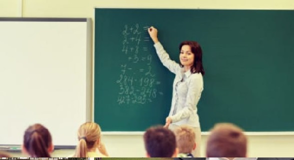 Confusion in teacher recruitment persists but rush for another recruitment | Teacher recruitment : ..तरीही दुसऱ्या भरतीची घाई Confusion in teacher recruitment persists but rush for another recruitment | Teacher recruitment : ..तरीही दुसऱ्या भरतीची घाई