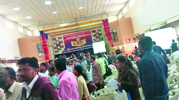 Teachers' objection to the departmental adjustment process: raised of organizations | विभागीय समायोजन प्रक्रियेवर शिक्षकांचा आक्षेप : संघटनांचा गोंधळ