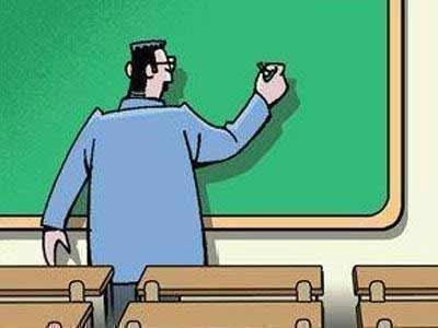 The suggestion of UGC for the recruitment of Professors is neglected by State Government | प्राध्यापक भरतीच्या ‘यूजीसी’च्या सूचनांना राज्य शासनाचा ठेंगा The suggestion of UGC for the recruitment of Professors is neglected by State Government | प्राध्यापक भरतीच्या ‘यूजीसी’च्या सूचनांना राज्य शासनाचा ठेंगा