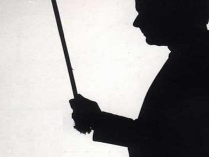 A teacher was punched by entering the school directly Chimbal Vidyalayas goa | थेट शाळेत घुसून शिक्षकाला मारला ठोसा; चिंबल विद्यालयातील प्रकार A teacher was punched by entering the school directly Chimbal Vidyalayas goa | थेट शाळेत घुसून शिक्षकाला मारला ठोसा; चिंबल विद्यालयातील प्रकार