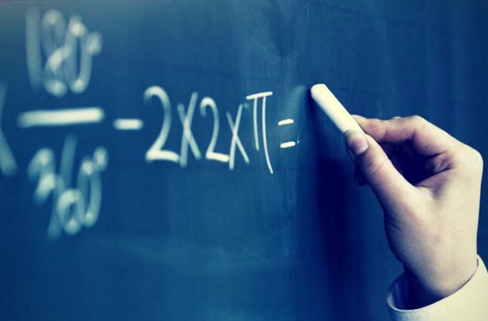 Salary of teachers encircled in online, offline | ऑनलाईन, ऑफलाईनच्या विळख्यात शिक्षकांचे वेतन Salary of teachers encircled in online, offline | ऑनलाईन, ऑफलाईनच्या विळख्यात शिक्षकांचे वेतन