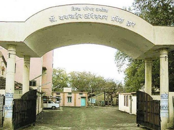 Demand for audit of teachers in the district who do not live in the headquarters! | मुख्यालयी राहत नसलेल्या जिल्ह्यातील शिक्षकांचा मागविला लेखाजोखा!