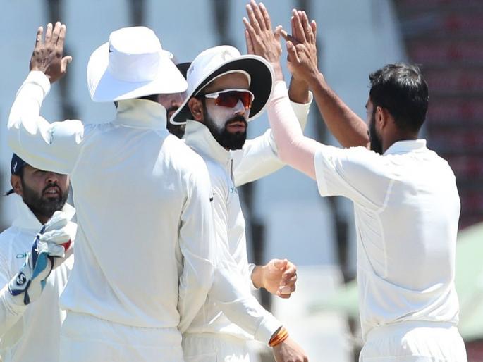 Ashwin four wickets! South Africa 335 runs in first innings |  अश्विनचे चार बळी! दक्षिण आफ्रिकेच्या पहिल्या डावात 335 धावा