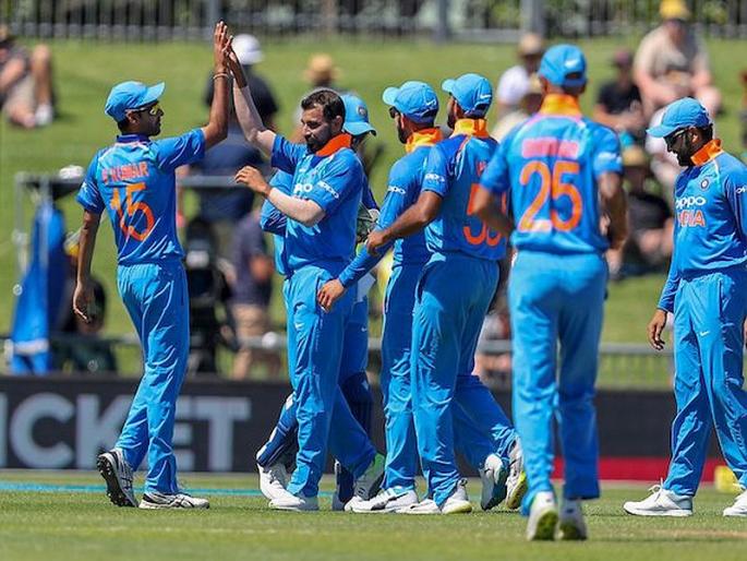 India vs New Zealand 2nd ODI: Team India received a traditional welcome at the Oval Bay from the Maori community | India vs New Zealand 2nd ODI: भारतीय संघाचं हटके फोटोशूट, पण कॅप्टन कोहली अनुपस्थित