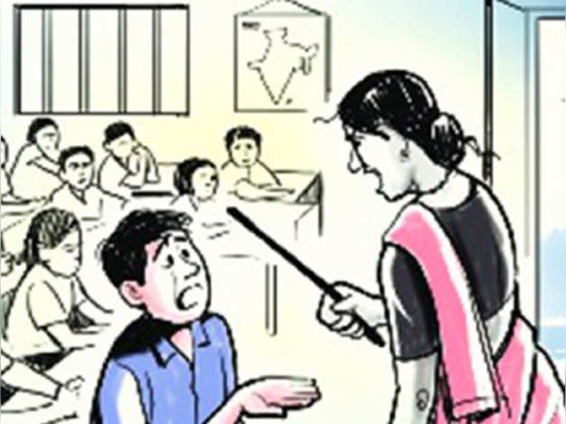 Teacher assaults student for failing to study | अभ्यास न केल्याने शिक्षिकेने पहिलीमधील विद्यार्थिनीला केली मारहाण Teacher assaults student for failing to study | अभ्यास न केल्याने शिक्षिकेने पहिलीमधील विद्यार्थिनीला केली मारहाण