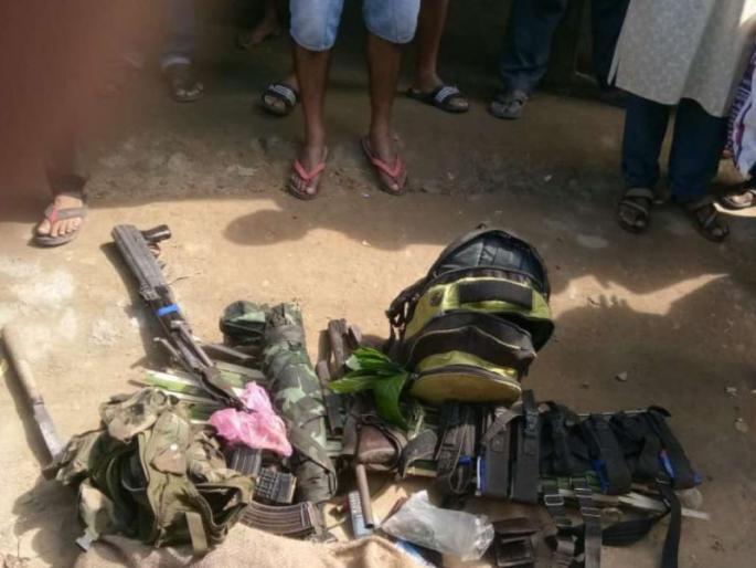 mob killing two extremists | जमावाच्या मारहाणीत दोन अतिरेकी ठार, पाच मजुरांच्या हत्येच्या पार्श्वभूमीवरील घटना mob killing two extremists | जमावाच्या मारहाणीत दोन अतिरेकी ठार, पाच मजुरांच्या हत्येच्या पार्श्वभूमीवरील घटना