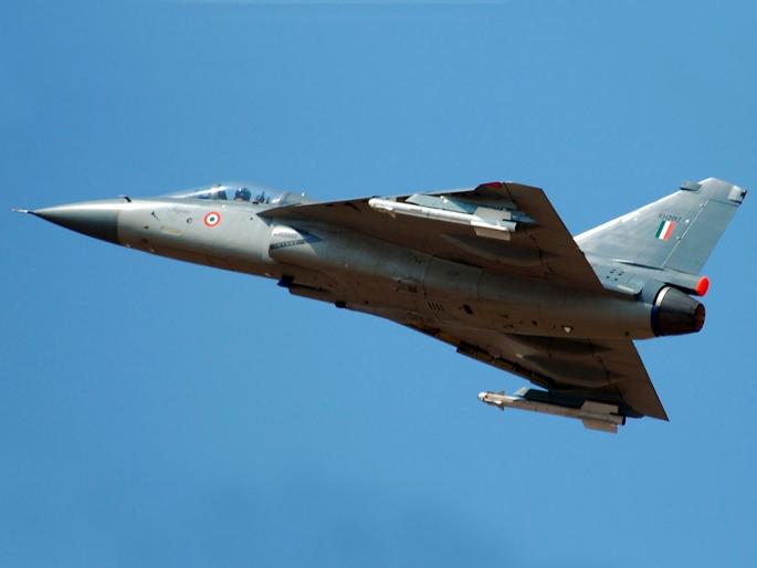 The Great Glide Bomb on China-Pakistan, developed by DRDO, India's Smart Weapon | चीन-पाकिस्तानवर भारी पडणारा ग्लाइड बॉम्ब, भारताच्या DRDO ने विकसित केले स्मार्ट वेपन