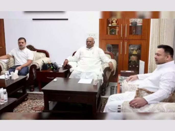 'India' slapped a fine for Bihar 6 months in advance, Tejashwi Yadav and Rahul Gandhi-Kharge discuss | बिहारसाठी ‘इंडिया’ने ६ महिने आधीच थोपटले दंड, तेजस्वी यादव व राहुल गांधी-खरगेंची चर्चा 'India' slapped a fine for Bihar 6 months in advance, Tejashwi Yadav and Rahul Gandhi-Kharge discuss | बिहारसाठी ‘इंडिया’ने ६ महिने आधीच थोपटले दंड, तेजस्वी यादव व राहुल गांधी-खरगेंची चर्चा