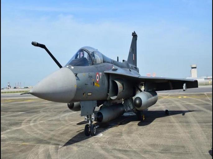 Tejas Aircraft: fame of 'Tejas' is increasing in the world; 4 countries lined up to buy this 'Made in India' fighter jet | जगात वाढतोय 'Tejas'चा मान; हे 'मेड इन इंडिया' लढाऊ विमान खरेदीसाठी 4 देश रांगेत Tejas Aircraft: fame of 'Tejas' is increasing in the world; 4 countries lined up to buy this 'Made in India' fighter jet | जगात वाढतोय 'Tejas'चा मान; हे 'मेड इन इंडिया' लढाऊ विमान खरेदीसाठी 4 देश रांगेत