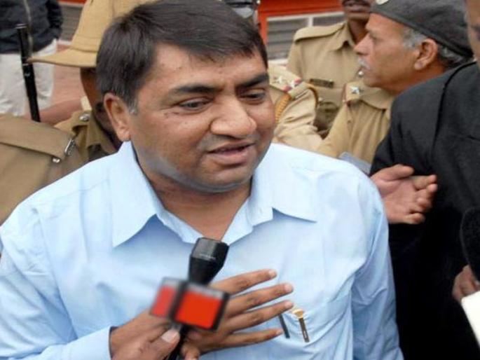 Abdul Karim Telgi kingpin of fake stamp paper scam, dies | महाराष्ट्रात बनावट स्टॅम्प पेपरचा कोटयावधीचा घोटाळ करणा-या अब्दुल करीम तेलगीचे निधन Abdul Karim Telgi kingpin of fake stamp paper scam, dies | महाराष्ट्रात बनावट स्टॅम्प पेपरचा कोटयावधीचा घोटाळ करणा-या अब्दुल करीम तेलगीचे निधन