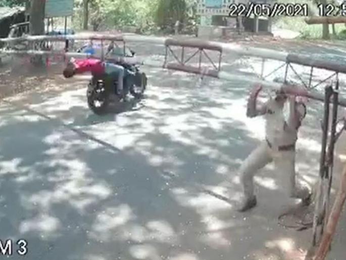 One killed in Telangana as biker tries to evade checkpost accident caught on CCTV | चेकपोस्ट टाळण्यासाठी बाईक सुस्साट पळवली, एकाचा मृत्यू; अंगावर काटा आणणारा अपघात CCTVमध्ये कैद One killed in Telangana as biker tries to evade checkpost accident caught on CCTV | चेकपोस्ट टाळण्यासाठी बाईक सुस्साट पळवली, एकाचा मृत्यू; अंगावर काटा आणणारा अपघात CCTVमध्ये कैद