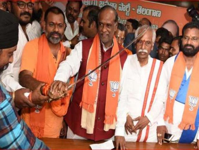 Bjp victory in telangana elections, said swami paripoornananda | तेलंगणात भाजपाच जिंकणार, स्वामी परिपूर्णानंदांची भविष्यवाणी Bjp victory in telangana elections, said swami paripoornananda | तेलंगणात भाजपाच जिंकणार, स्वामी परिपूर्णानंदांची भविष्यवाणी