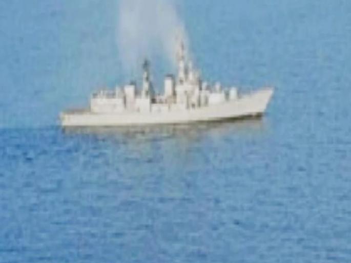 Accidental oil tanker spill? Important information provided by the Coast Guard Department of Ratnagiri | विजयदुर्गजवळील अपघातग्रत तेलवाहतूक जहाजातून गळती? रत्नागिरीच्या कोस्ट गार्ड विभागाने दिली महत्वाची माहिती Accidental oil tanker spill? Important information provided by the Coast Guard Department of Ratnagiri | विजयदुर्गजवळील अपघातग्रत तेलवाहतूक जहाजातून गळती? रत्नागिरीच्या कोस्ट गार्ड विभागाने दिली महत्वाची माहिती