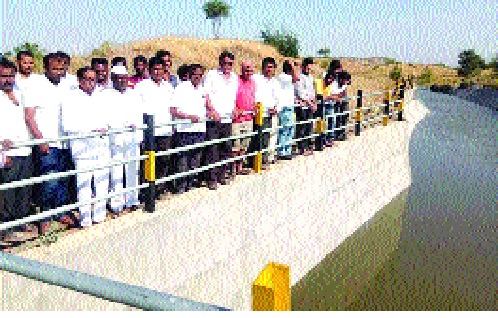 Successful test of the fourth phase of the Tembhu scheme: Beharija Behka Dukhaa | टेंभू योजनेच्या चौथ्या टप्प्याची यशस्वी चाचणी : बळीराजा सुखावला Successful test of the fourth phase of the Tembhu scheme: Beharija Behka Dukhaa | टेंभू योजनेच्या चौथ्या टप्प्याची यशस्वी चाचणी : बळीराजा सुखावला