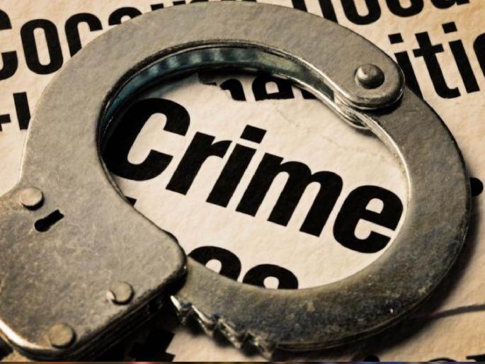 expensive iPhone disappeared on the glass of the car in mumbai | कारच्या काचेवर केली टक टक अन् महागडा आय फोन झाला गायब expensive iPhone disappeared on the glass of the car in mumbai | कारच्या काचेवर केली टक टक अन् महागडा आय फोन झाला गायब