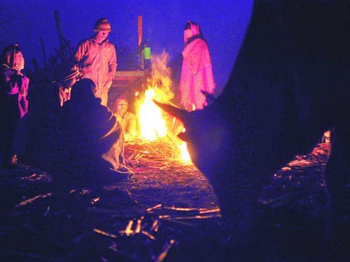 Solapur's minimum temperature settled at 15.5 degrees Celsius | थंडी वाढली! सोलापूरचे किमान तापमान पोहोचले १५.५ अंश सेल्सिअसवर Solapur's minimum temperature settled at 15.5 degrees Celsius | थंडी वाढली! सोलापूरचे किमान तापमान पोहोचले १५.५ अंश सेल्सिअसवर