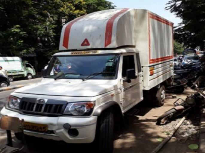 D Mart merchandise worth three and a half lakhs was stolen from Tempo | Pimpri Chinchwad: डी मार्टचा तब्बल साडेतीन लाखांचा माल टेम्पोमधून चोरीला D Mart merchandise worth three and a half lakhs was stolen from Tempo | Pimpri Chinchwad: डी मार्टचा तब्बल साडेतीन लाखांचा माल टेम्पोमधून चोरीला