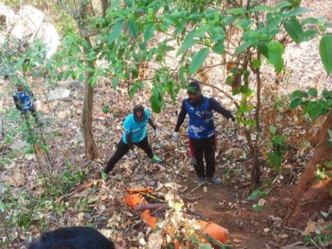 driver died after the tempo plunged into a 70-foot gorge at Amboli Ghat | आंबोली घाटात ७० फुट दरीत टेम्पो कोसळला; २९ वर्षीय चालकाचा मृत्यू driver died after the tempo plunged into a 70-foot gorge at Amboli Ghat | आंबोली घाटात ७० फुट दरीत टेम्पो कोसळला; २९ वर्षीय चालकाचा मृत्यू