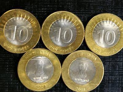 Decline of accepting 10 rupees from professional businessmen in Washim district | वाशिम जिल्ह्यातील व्यापारपेठांमधील व्यावसायिकांकडून १० रुपयांची नाणी स्विकारण्यास नकार Decline of accepting 10 rupees from professional businessmen in Washim district | वाशिम जिल्ह्यातील व्यापारपेठांमधील व्यावसायिकांकडून १० रुपयांची नाणी स्विकारण्यास नकार