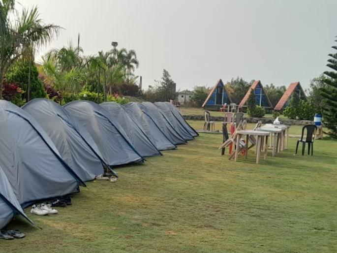 Officials victim to the pressure of political leaders? Lack of coordination in administration regarding unauthorized tents | राजकीय नेत्यांच्या दबावाला अधिकारी बळी? अनधिकृत टेन्टबाबत प्रशासनात समन्वयाचा अभाव Officials victim to the pressure of political leaders? Lack of coordination in administration regarding unauthorized tents | राजकीय नेत्यांच्या दबावाला अधिकारी बळी? अनधिकृत टेन्टबाबत प्रशासनात समन्वयाचा अभाव