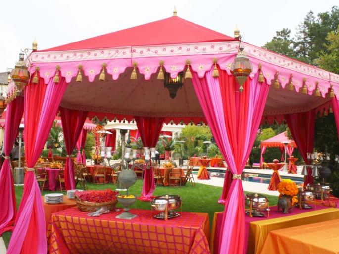 Tent owner lost business Rs 30 crore | मंडप व्यावसायिकांचे ३० कोटींचे अर्थकारण बिघडले Tent owner lost business Rs 30 crore | मंडप व्यावसायिकांचे ३० कोटींचे अर्थकारण बिघडले