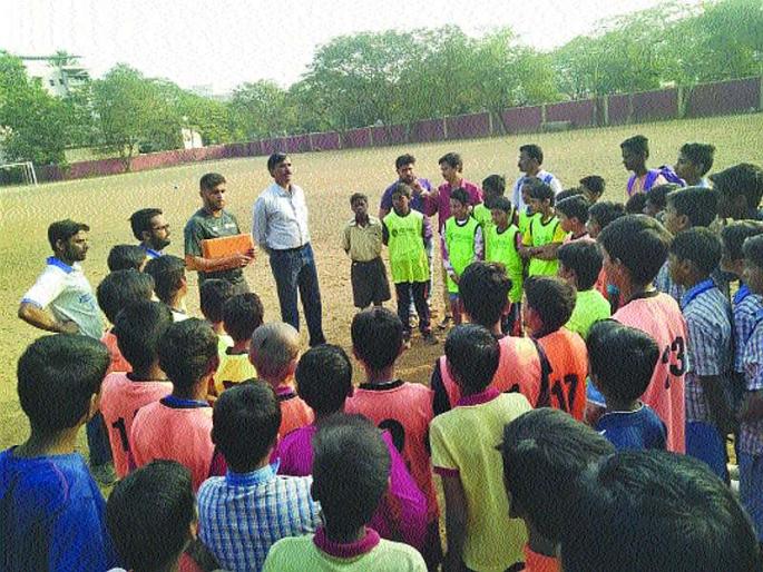 The direction received from the screams of the teachers | शिक्षकांच्या ओरडण्यातूनच मिळाली दिशा