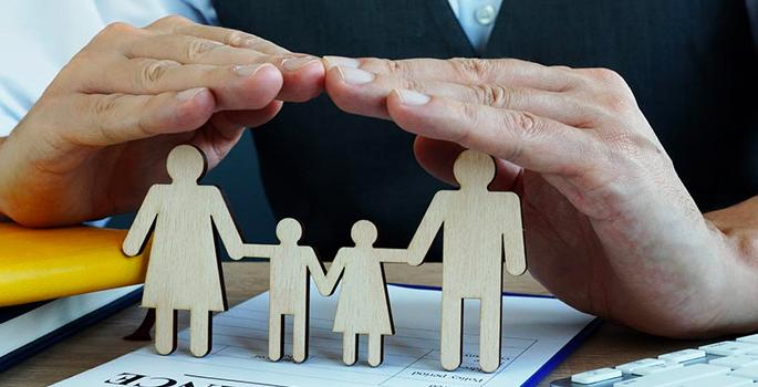 Term insurance is required even if you are not married ... | Term insurance: लग्न झाले नसेल तरीही टर्म इन्शुरन्स आवश्यकच...