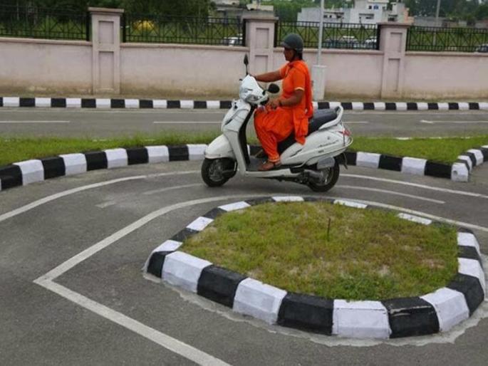 Unauthorized possession of the plot and loot from the company! Crores of rupees stolen in the name of 'testing track fee' | भूखंडावर अनधिकृत ताबा अन् कंपनीकडून लूट! ‘टेस्टिंग ट्रॅक फी’च्या नावाखाली उकळले कोट्यवधी रुपये Unauthorized possession of the plot and loot from the company! Crores of rupees stolen in the name of 'testing track fee' | भूखंडावर अनधिकृत ताबा अन् कंपनीकडून लूट! ‘टेस्टिंग ट्रॅक फी’च्या नावाखाली उकळले कोट्यवधी रुपये