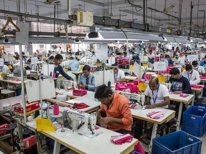 Uniform, Garment Exhibition in Mumbai from December 1; 1,500 new factories to be set up in the state | युनिफॉर्म, गारमेंट प्रदर्शन १७ डिसेंबरपासून मुंबईत; राज्यात नवे २,५00 कारखाने उभारणार Uniform, Garment Exhibition in Mumbai from December 1; 1,500 new factories to be set up in the state | युनिफॉर्म, गारमेंट प्रदर्शन १७ डिसेंबरपासून मुंबईत; राज्यात नवे २,५00 कारखाने उभारणार