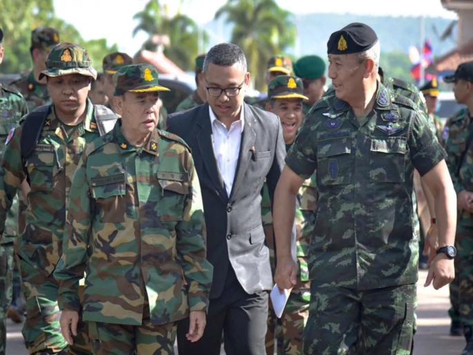 After India Pakistan Tension has been rising between Thailand and Cambodia in Asia | भारत-पाकिस्ताननंतर आशियातील आणखी २ देशात युद्धजन्य स्थिती; सीमेवर वाढवले सशस्त्र सैन्य After India Pakistan Tension has been rising between Thailand and Cambodia in Asia | भारत-पाकिस्ताननंतर आशियातील आणखी २ देशात युद्धजन्य स्थिती; सीमेवर वाढवले सशस्त्र सैन्य