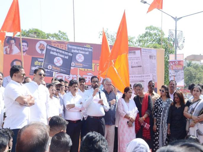 Thackeray group aggressive against electricity price hike; Shiv Sena strike at Tata Power office | वीज दरवाढविरोधात ठाकरे गट आक्रमक; टाटा पावर कार्यालयावर शिवसेनेचा धडक मोर्चा Thackeray group aggressive against electricity price hike; Shiv Sena strike at Tata Power office | वीज दरवाढविरोधात ठाकरे गट आक्रमक; टाटा पावर कार्यालयावर शिवसेनेचा धडक मोर्चा