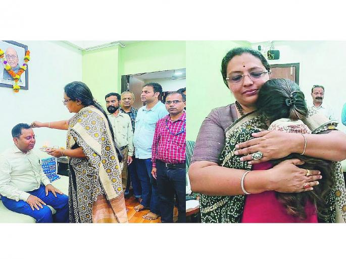 Adv. Yashomati Thakur felicitated the entire staff and said goodbye | सचिव ते शिपाई सर्वांचे केले औक्षण; ॲड. यशोमती ठाकूर यांनी स्टाफचा सत्कार करत घेतला निरोप Adv. Yashomati Thakur felicitated the entire staff and said goodbye | सचिव ते शिपाई सर्वांचे केले औक्षण; ॲड. यशोमती ठाकूर यांनी स्टाफचा सत्कार करत घेतला निरोप