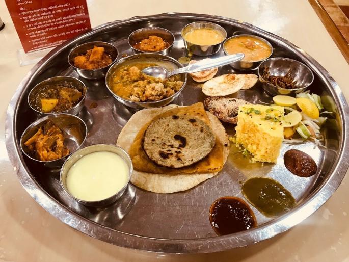 Food and drink restaurant called Jamawar has a special Delhi special thali price is ten thousand rupees | खाण्यापिण्याच्या गोष्टी : ही थाळी खायची?- दहा हजार रुपये मोजा