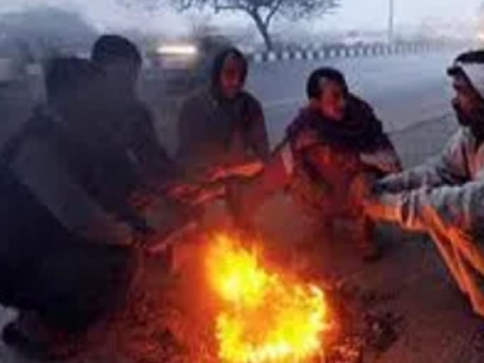 As the cloudy weather began to reduce in Satara district the cold began to increase | सातारा जिल्ह्यात थंडी परतली; ढगाळ वातावरण निवळले, किमान तापमान २२ अंशावर पोहोचले As the cloudy weather began to reduce in Satara district the cold began to increase | सातारा जिल्ह्यात थंडी परतली; ढगाळ वातावरण निवळले, किमान तापमान २२ अंशावर पोहोचले