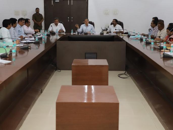 Inspection of letters on buildings in municipal limits solar panels tower cranes for construction | महापालिका हद्दीतील इमारतींवरील पत्रे, सौर उर्जेची पॅनल, बांधकामांसाठी असलेल्या टॉवर क्रेनची होणार तपासणी Inspection of letters on buildings in municipal limits solar panels tower cranes for construction | महापालिका हद्दीतील इमारतींवरील पत्रे, सौर उर्जेची पॅनल, बांधकामांसाठी असलेल्या टॉवर क्रेनची होणार तपासणी