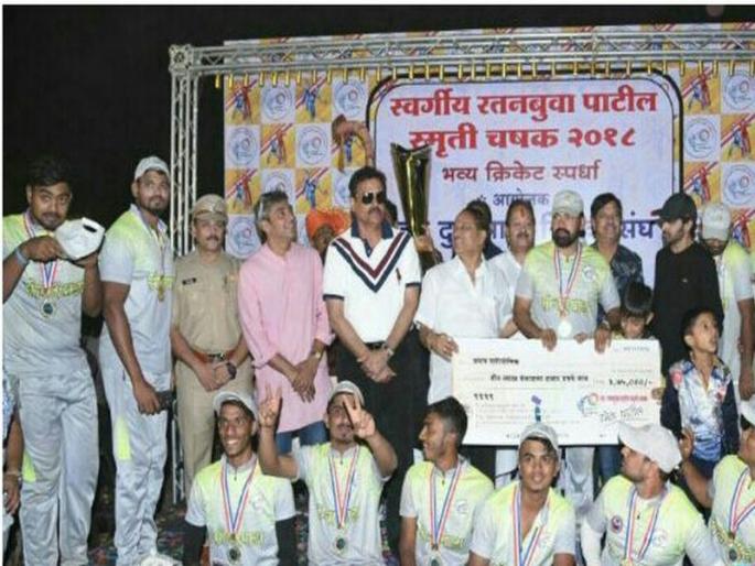 Ratanbua Patil Smriti Cup tournament final match | स्व. रतनबुवा पाटील स्मृती चषक स्पर्धेचा अंतिम सामना पाहण्यासाठी डोंबिवलीकरांची गर्दी, अजय जडेजा-दिलीप वेंगसरकरांचीही उपस्थिती Ratanbua Patil Smriti Cup tournament final match | स्व. रतनबुवा पाटील स्मृती चषक स्पर्धेचा अंतिम सामना पाहण्यासाठी डोंबिवलीकरांची गर्दी, अजय जडेजा-दिलीप वेंगसरकरांचीही उपस्थिती