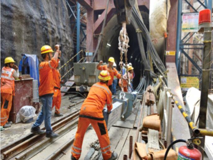Bangladeshi workers hired for metro work, contractor reveals truth in Lokmat investigation | मेट्रोच्या कामासाठी बांगलादेशी कामगारांचा भरणा, लोकमतच्या पाहणीत ठेकेदारानेच सांगितले सत्य Bangladeshi workers hired for metro work, contractor reveals truth in Lokmat investigation | मेट्रोच्या कामासाठी बांगलादेशी कामगारांचा भरणा, लोकमतच्या पाहणीत ठेकेदारानेच सांगितले सत्य